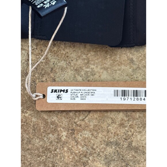 Skims Ultimate Collection Push-up Plunge Bra Onyx Size 38DD - Picture 7 of 7